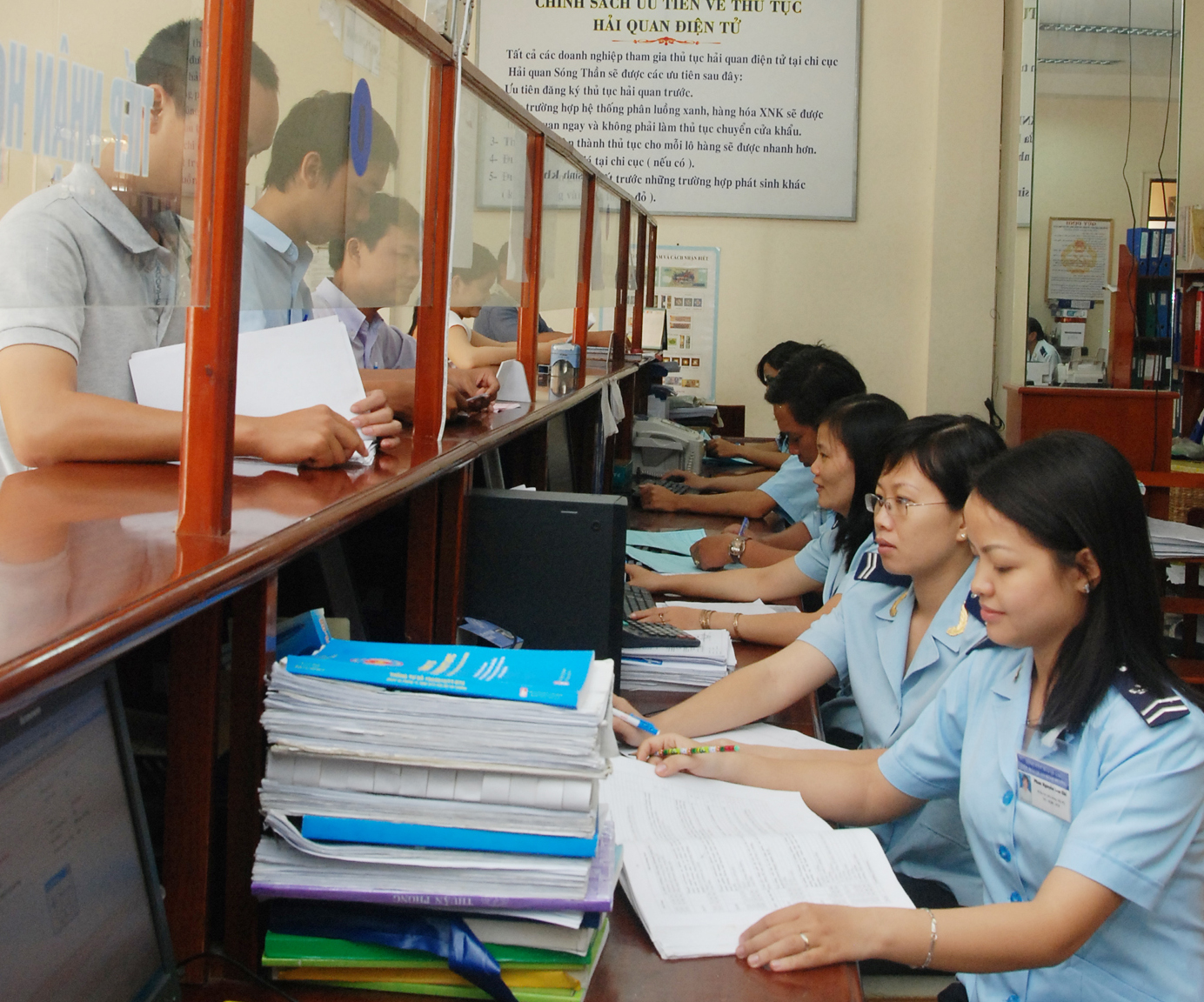 khai báo hải quan hàng hóa nhập khẩu chính ngạch